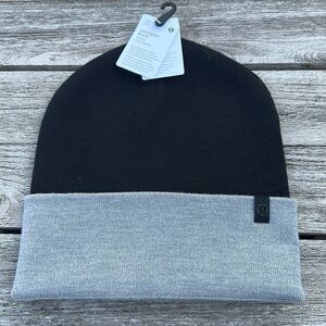 Lululemon Chill Fighter Beanie Black Gray NWT wool blend‎ unisex L/XL